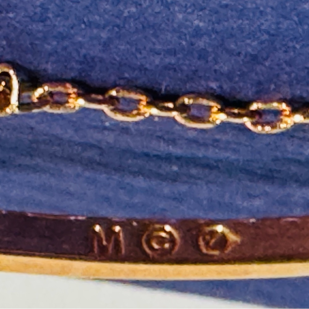 Swarovski Rose Gold Infinity Loop Bangle Bracelet NWT Size Medium - Picture 9 of 16